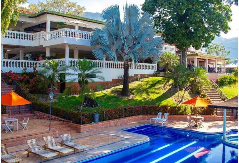 Отель Real Dinastía