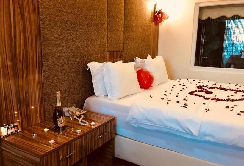 Отель Tehran Boutique