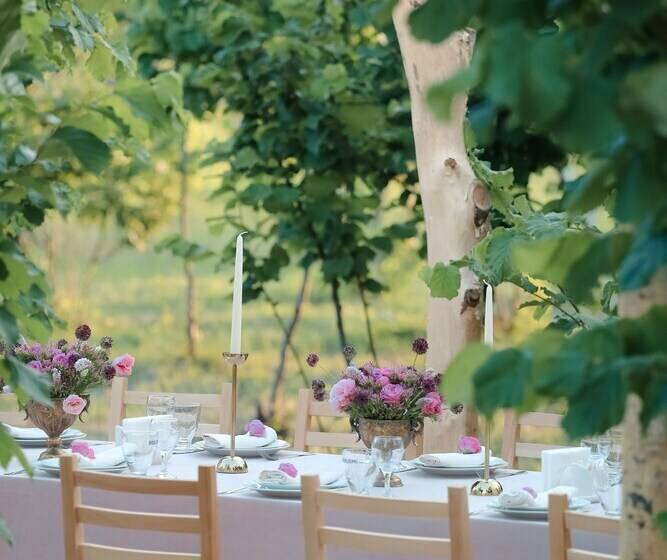 هتل Twins Wine Cellar