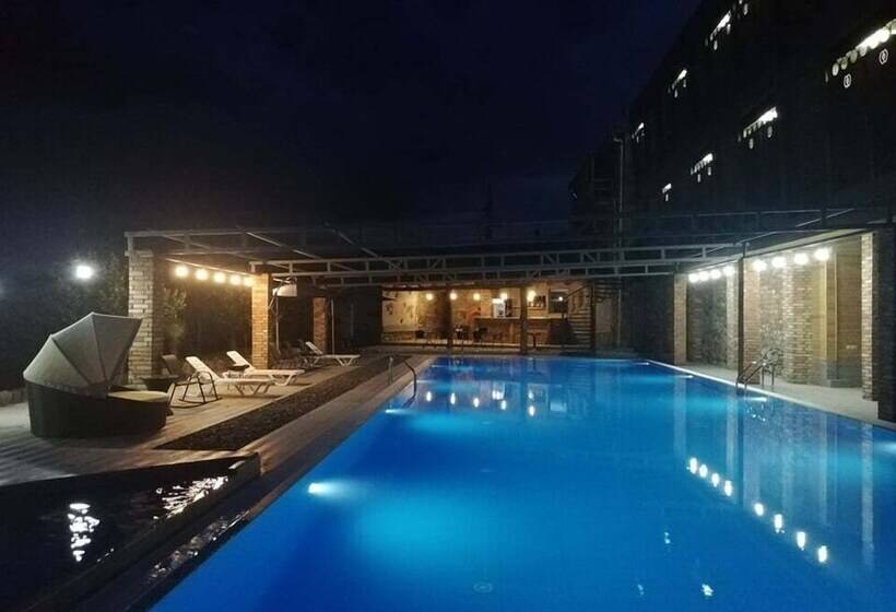 هتل Twins Wine Cellar