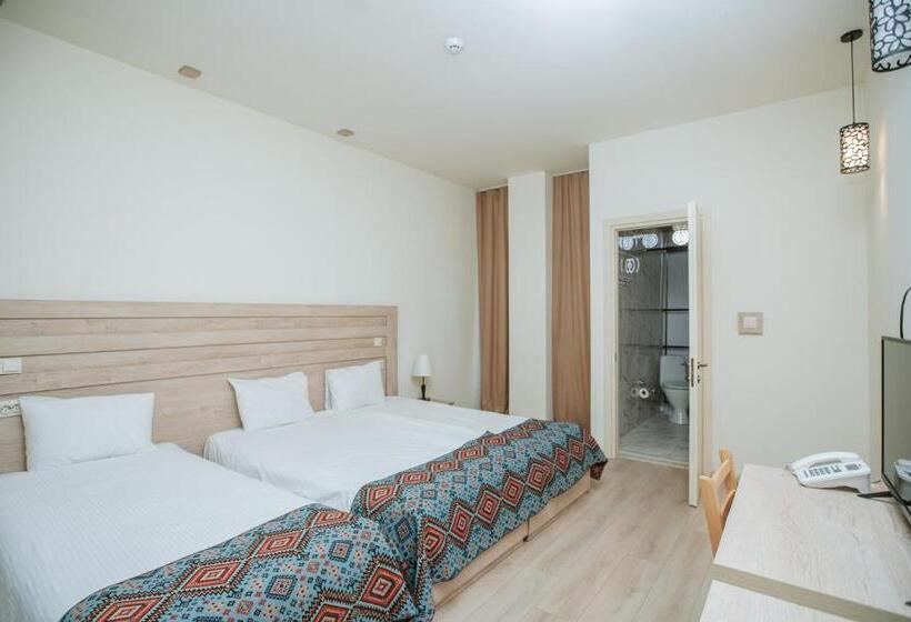 هتل Twins Wine Cellar