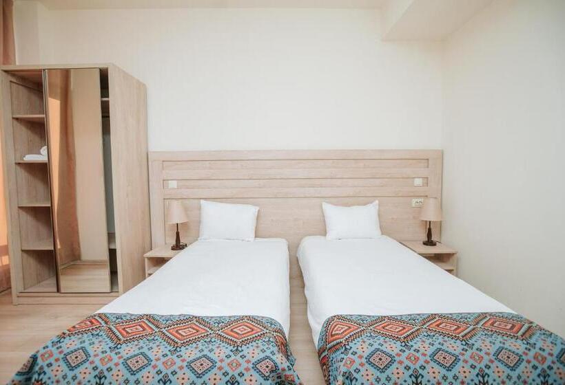 هتل Twins Wine Cellar