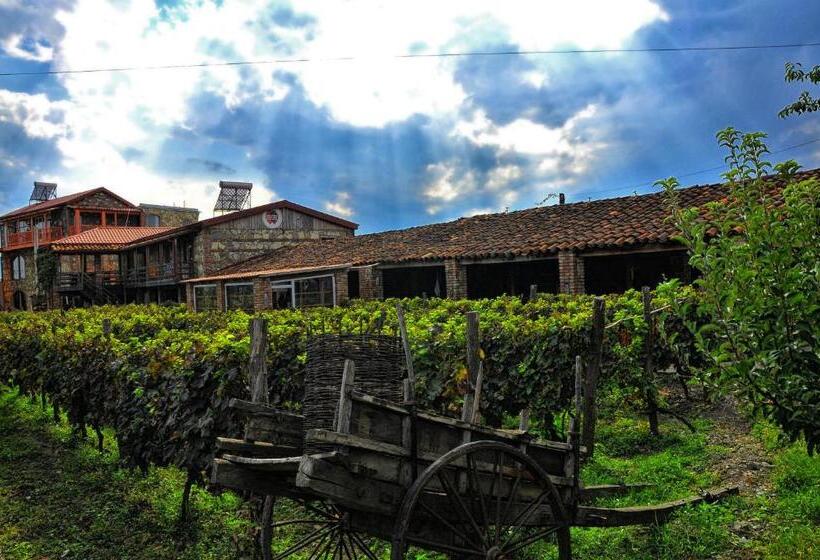 هتل Twins Wine Cellar