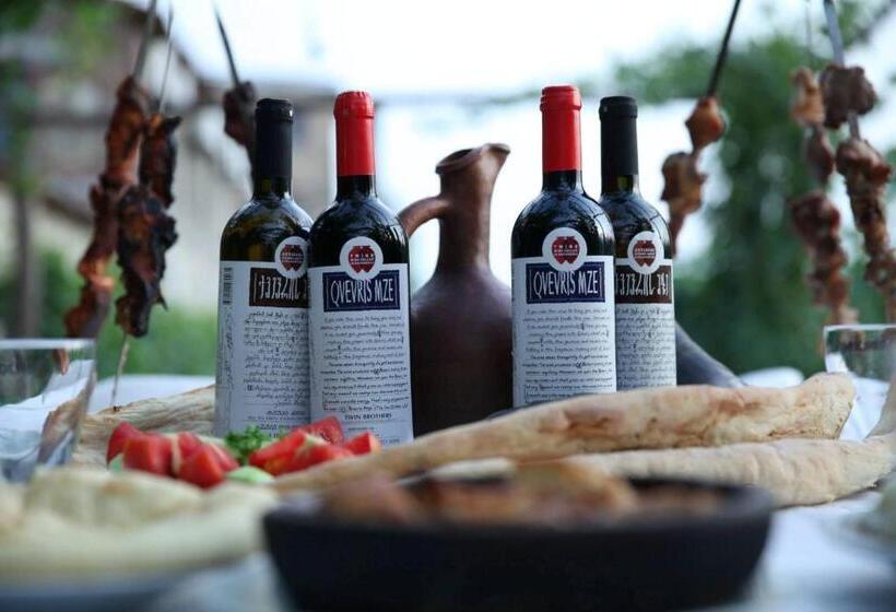 هتل Twins Wine Cellar