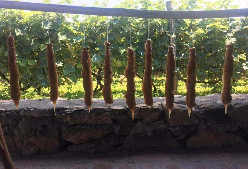 هتل Twins Wine Cellar