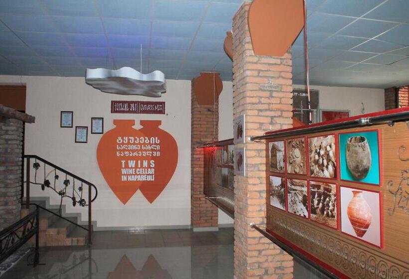 هتل Twins Wine Cellar