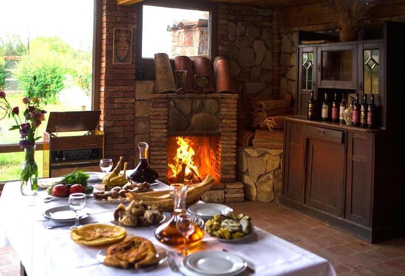 هتل Twins Wine Cellar