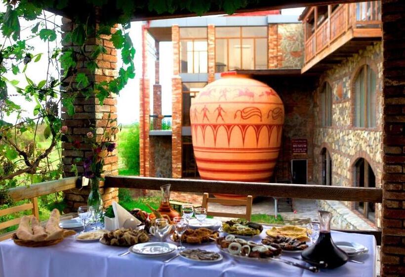 هتل Twins Wine Cellar