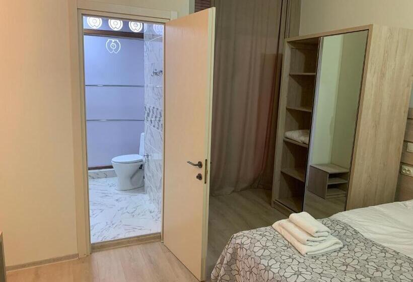 هتل Twins Wine Cellar