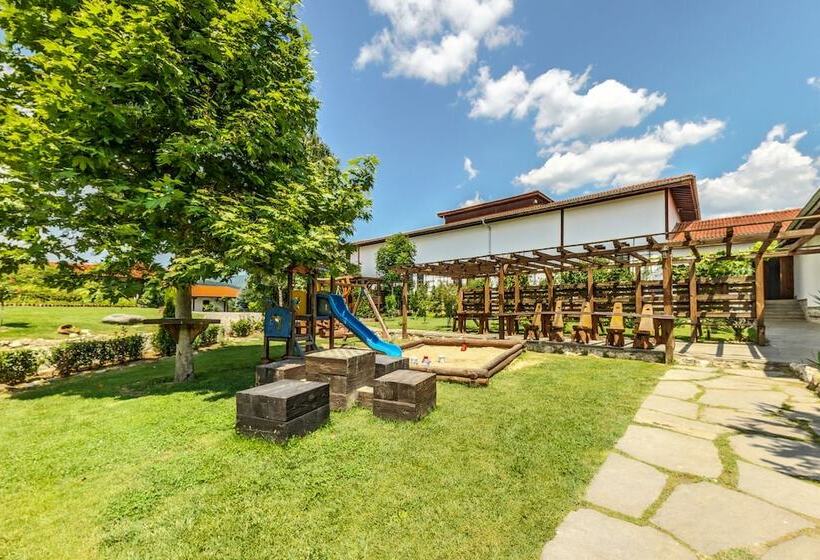 فندق Wine & Spa Complex Starosel