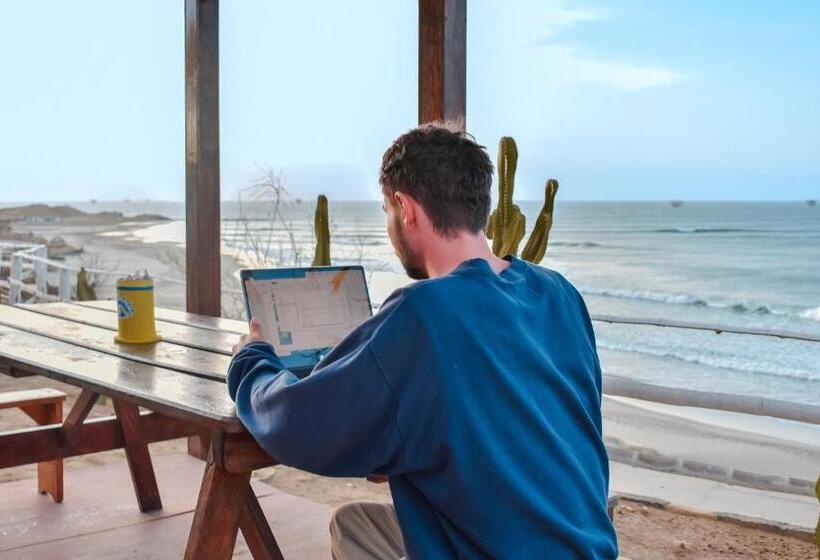 호스텔 La Casona De Lobitos   Cowork