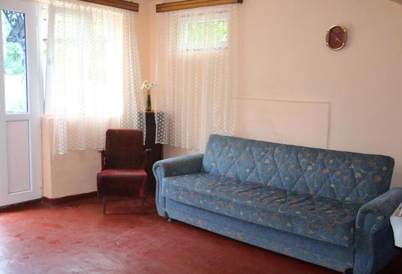 پانسیون Achi Guest House