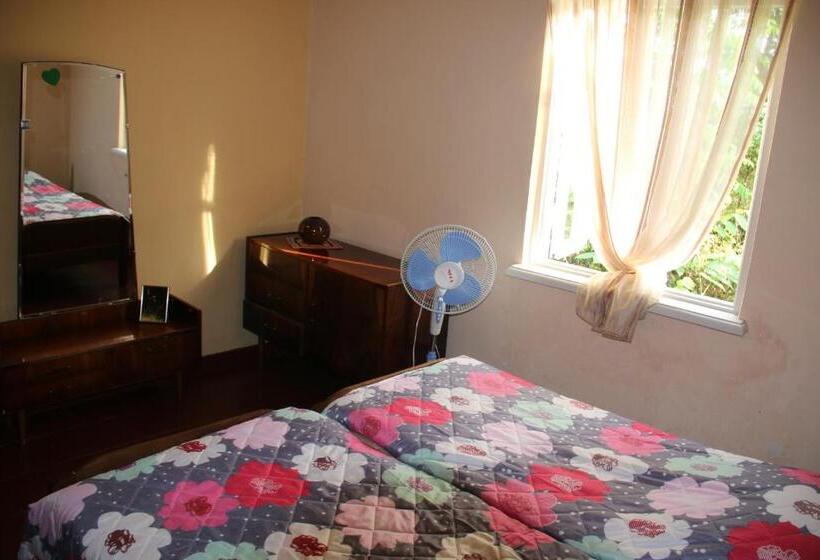 پانسیون Achi Guest House