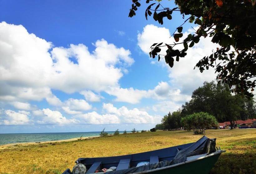 بنسيون Anggun Beach Guest House