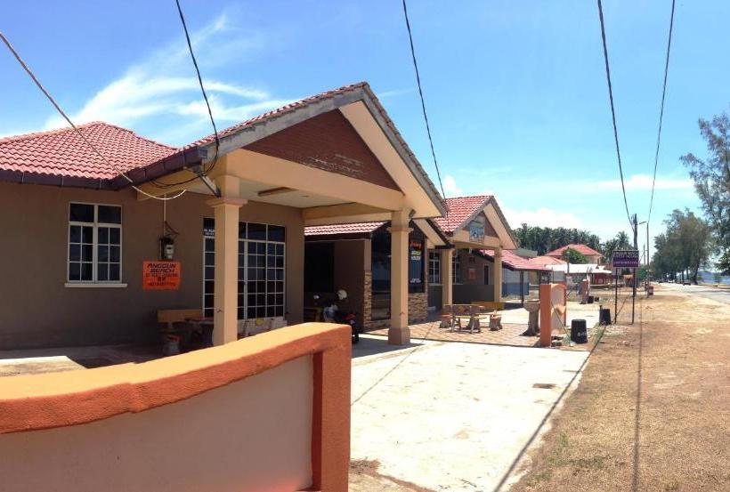 بنسيون Anggun Beach Guest House