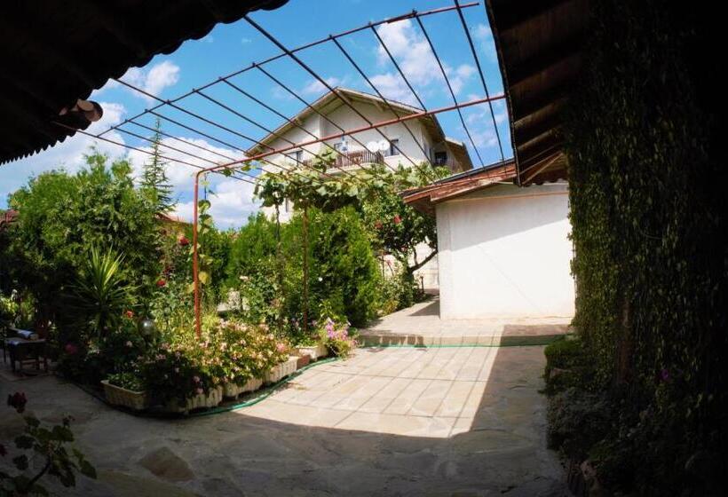 ペンション Atanasovi House