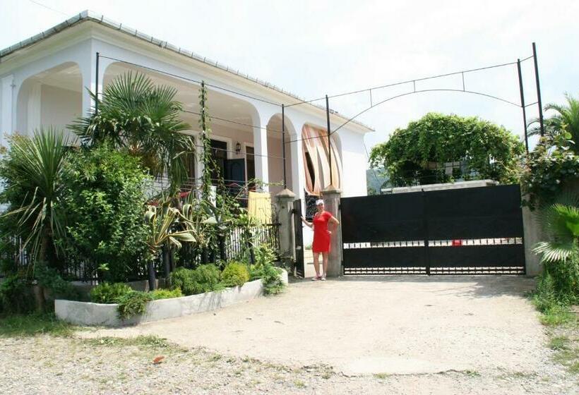 پانسیون Bis A Guesthouse