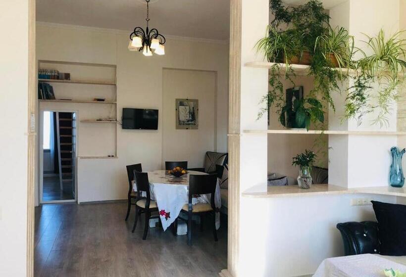 پانسیون Bis A Guesthouse