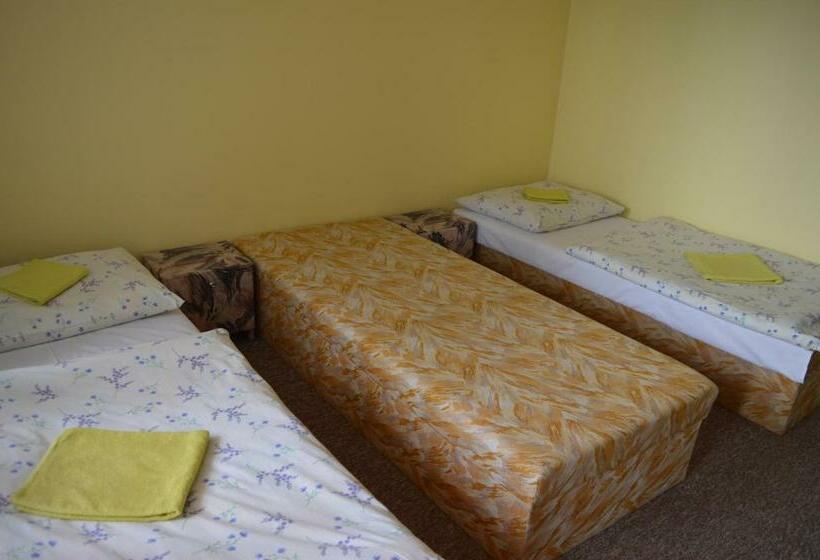 بنسيون Biznis Centrum / Ubytovna