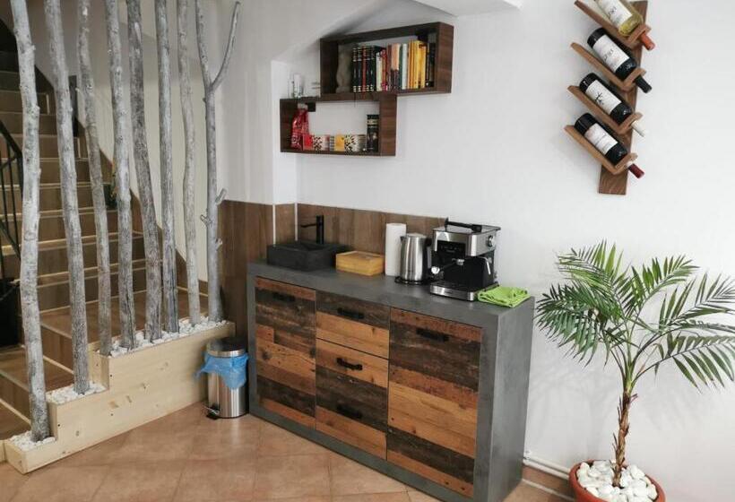 פנסיון Casa Noastra