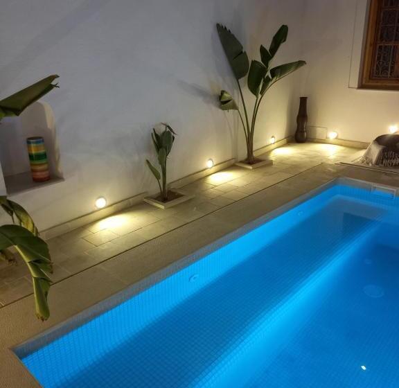 بنسيون Dar Ennour Djerbahood Erriadh