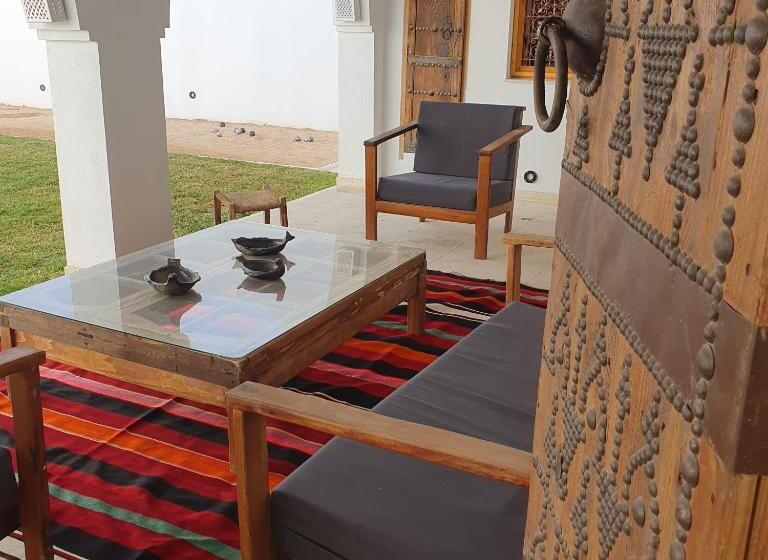 بنسيون Dar Ennour Djerbahood Erriadh