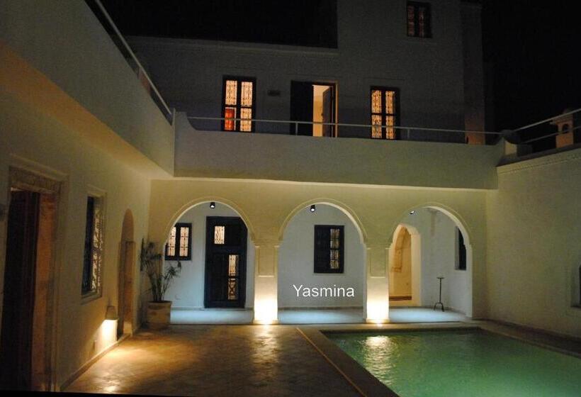 بنسيون Dar Ennour Djerbahood Erriadh