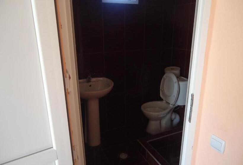 پانسیون Gios Guest House