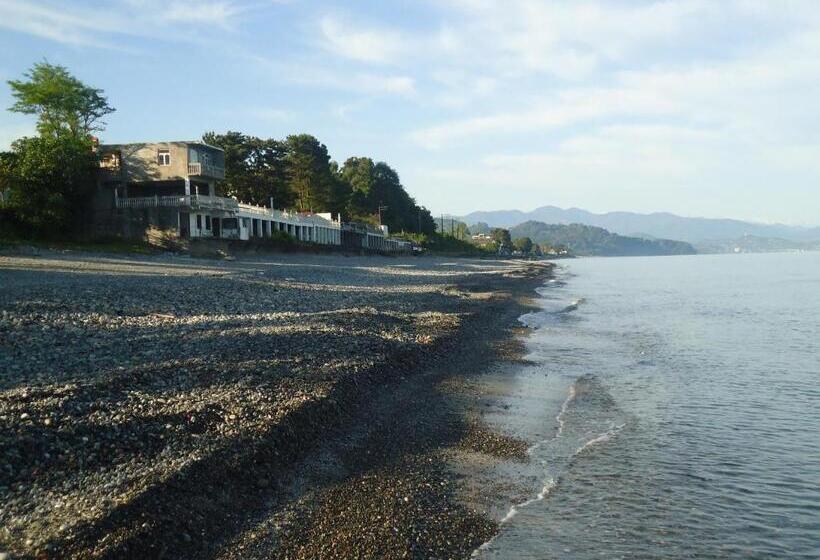 پانسیون Gios Guest House