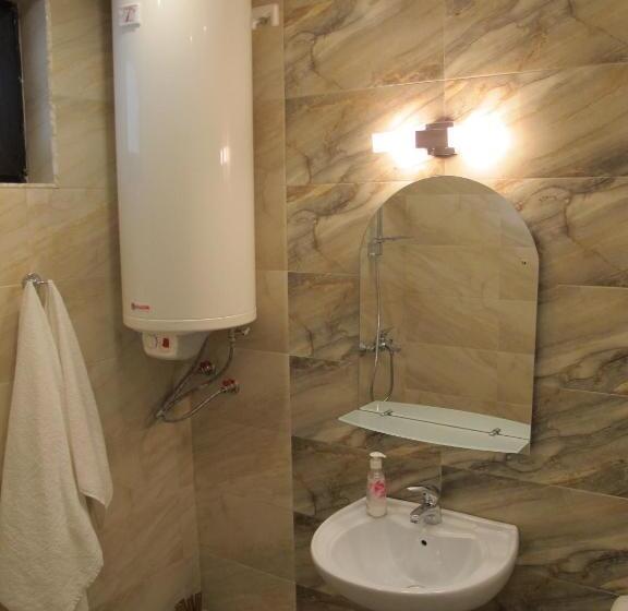 פנסיון Guest House & Bistro Lefterova