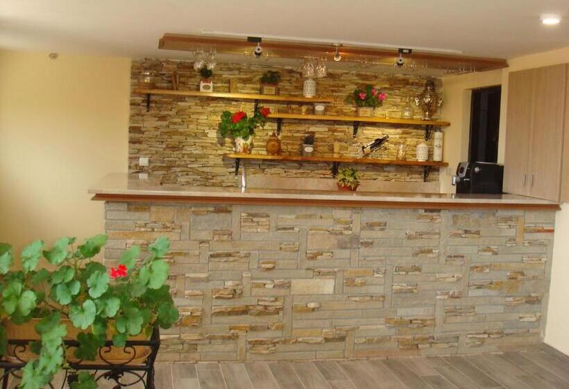 פנסיון Guest House & Bistro Lefterova