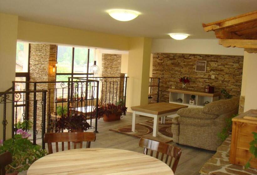 פנסיון Guest House & Bistro Lefterova