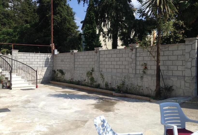 پانسیون Guest House Maxim