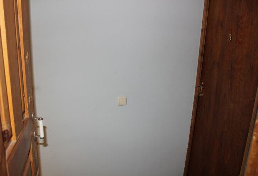 پانسیون Guesthouse Qaldea