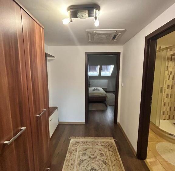 ペンション Penzión Contesa