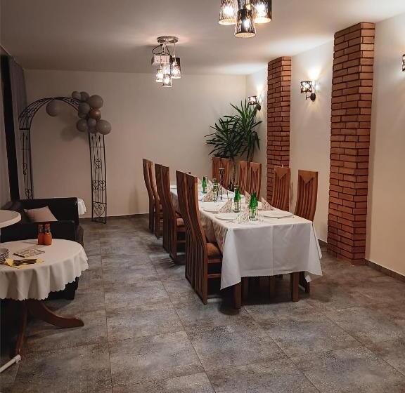 ペンション Penzión Contesa