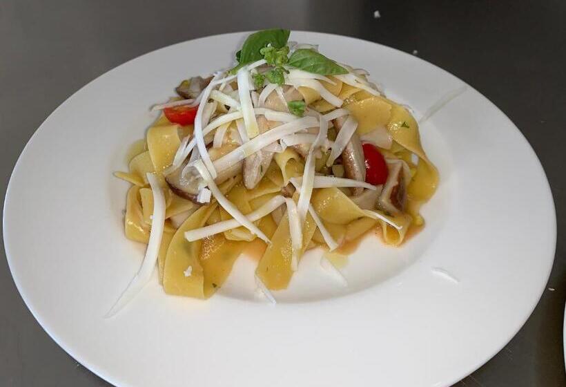 پانسیون Residence Apolonija Guest House