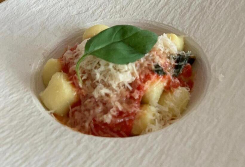 پانسیون Residence Apolonija Guest House