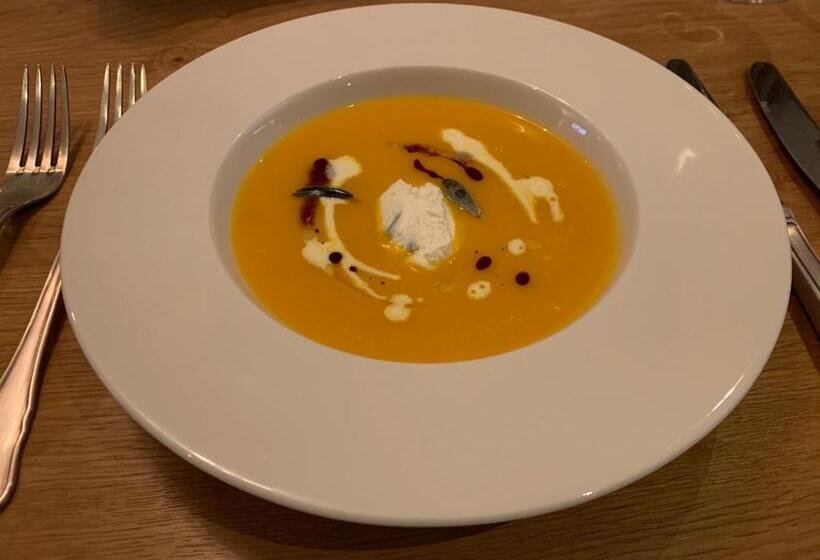 پانسیون Residence Apolonija Guest House