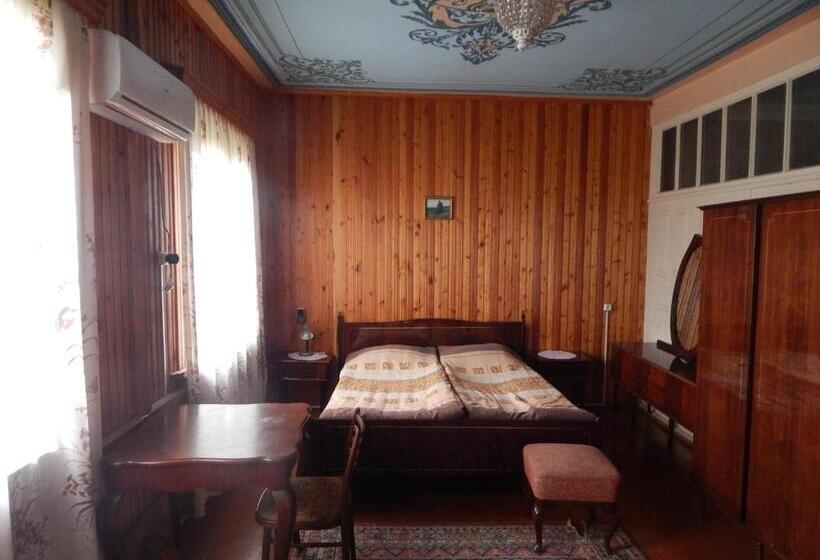 پانسیون Savanna House Jvari