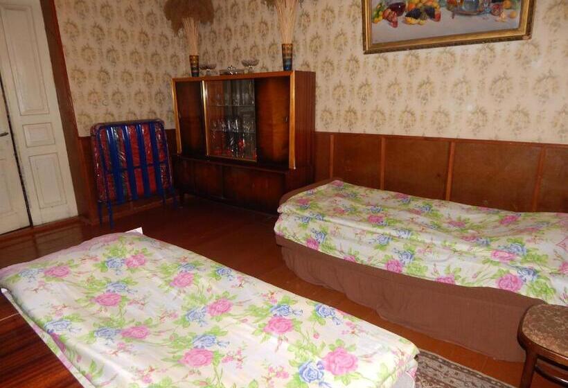 پانسیون Savanna House Jvari