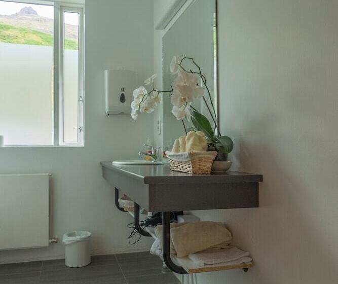 پانسیون Seydisfjördur Guesthouse