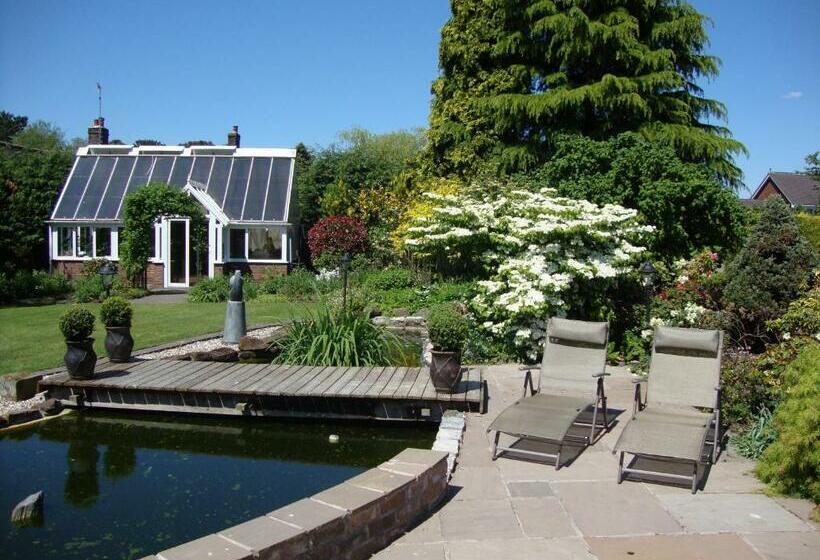 פנסיון The Old Hall Country House