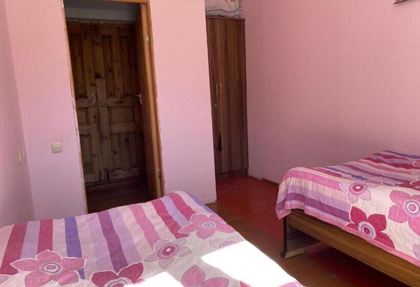 پانسیون Guesthouse Qaldea