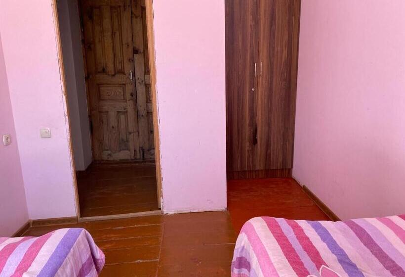 پانسیون Guesthouse Qaldea