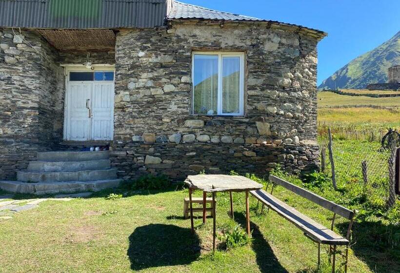 پانسیون Guesthouse Qaldea