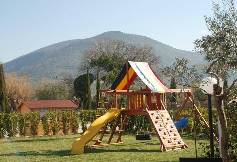 פנסיון Villa Tivoli