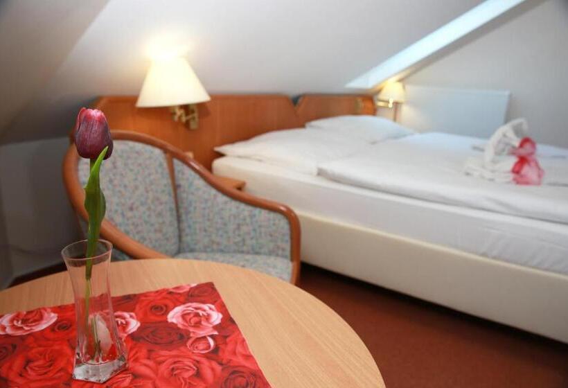 پانسیون Wellness Penzion Kroměříž   Zlobice