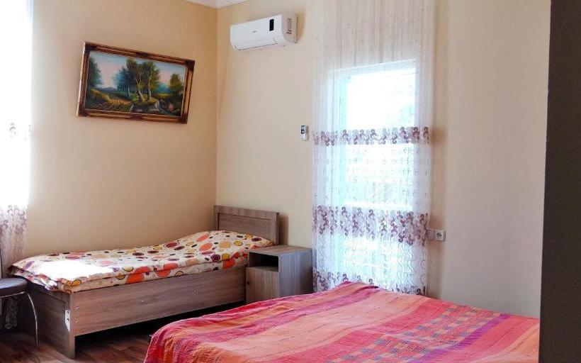 پانسیون Wooden Cottage