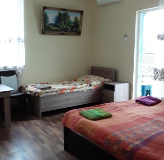 پانسیون Wooden Cottage